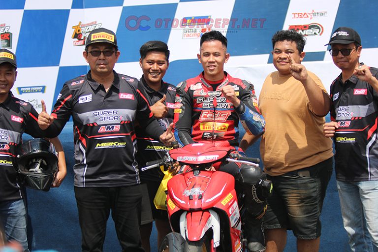 FedG AMS Podium