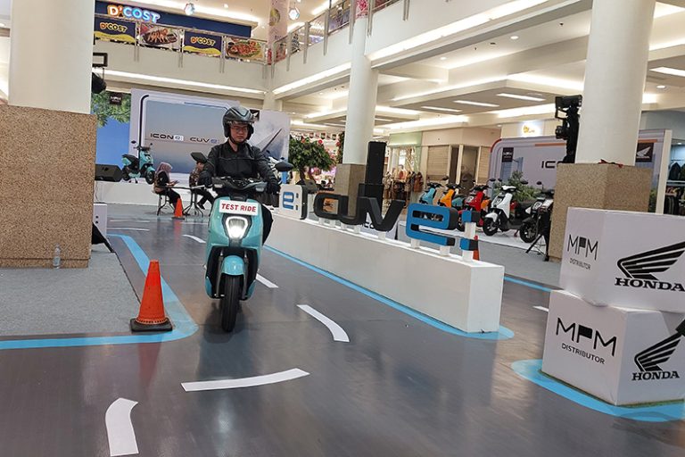 Launching Honda CUV e