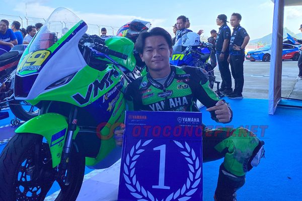 Dekcsa Podium YSR
