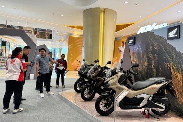 Sensasi SUV Skutik Makin Gagah dan Canggih, New Honda ADV160 Siap Diluncurkan di Surabaya Pameran Honda Jatim
