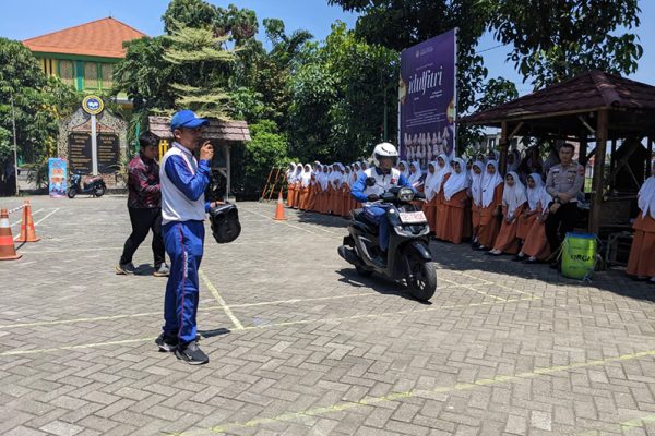 Cari Aman Pelajar