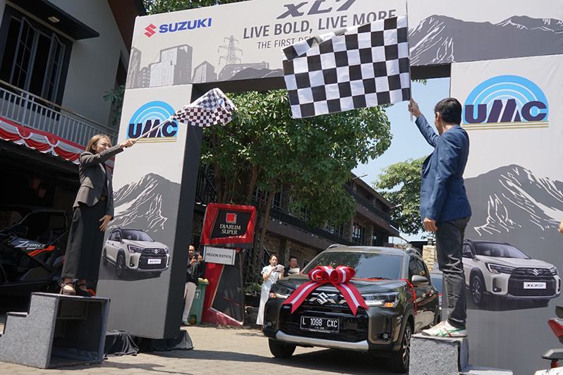 Hand Over Suzuki XL7